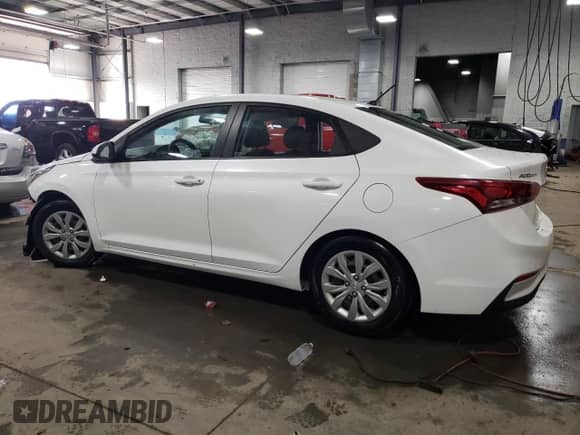 2018 Hyundai Accent SEL z VIN 3KPC24A31JE012173, wystawiony jako Copart lot #45896853 z przebiegiem 69 152 mil mil oraz . Historia ofert i sprzedaży dostępna na DreamBid. Obrazek 2.