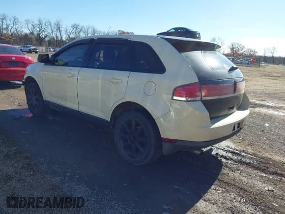 ✅ 2007 Lincoln MKX • VIN: 2LMDU88C27BJ34181 • Lot: 43673960. Wystawiony na IAAI z przebiegiem 161 451 mil. Bezpłatny archiwum sprzedaży aukcyjnych z USA i szczegółowy raport historii pojazdu na DreamBid. Zdjęcie 3.