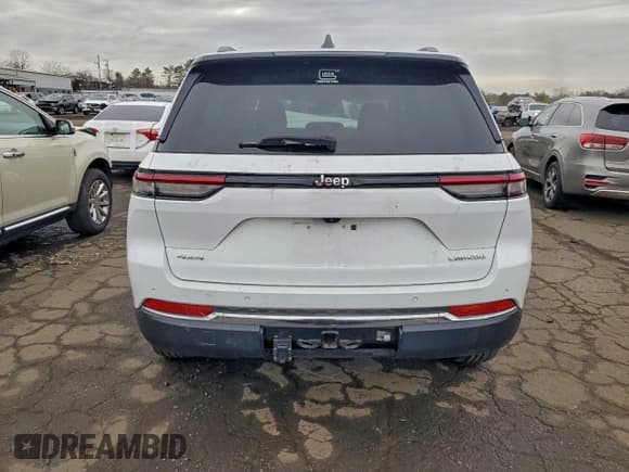 ✅ 2023 Jeep Grand Cherokee Laredo • VIN: 1C4RJHAG1P8701009 • Lot: 93411715. Wystawiony na Copart z przebiegiem 21 447 mil. Bezpłatny archiwum sprzedaży aukcyjnych z USA i szczegółowy raport historii pojazdu na DreamBid. Zdjęcie 6.