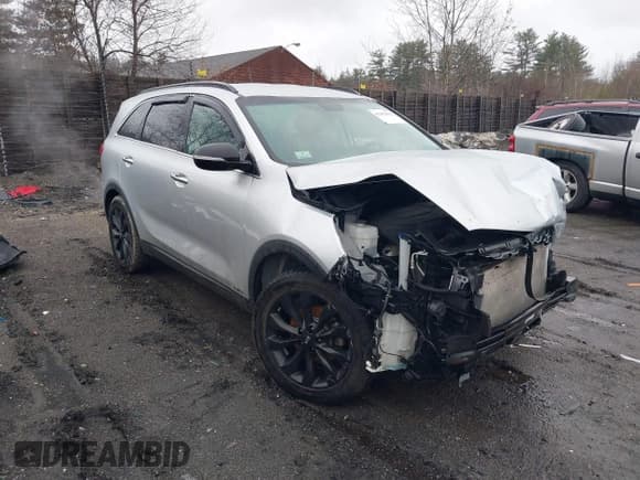 ✅ 2020 Kia Sorento LX • VIN: 5XYPGDA55LG667883 • Lot: 41802632. Wystawiony na IAAI z przebiegiem 66 310 mil. Bezpłatny archiwum sprzedaży aukcyjnych z USA i szczegółowy raport historii pojazdu na DreamBid. Zdjęcie 1.