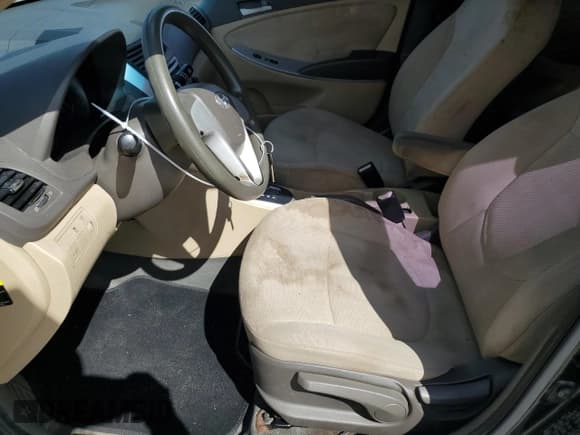 ✅ 2013 Hyundai Accent GLS • VIN: KMHCT4AEXDU305330 • Lot: 72955944. Wystawiony na Copart z przebiegiem 167 535 mil. Bezpłatny archiwum sprzedaży aukcyjnych z USA i szczegółowy raport historii pojazdu na DreamBid. Zdjęcie 7.