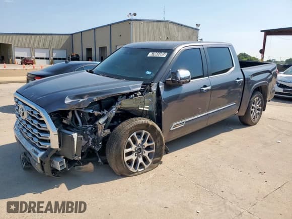 ✅ 2024 Toyota Tundra 1794 Edition • VIN: 5TFMA5DB5RX204952 • Лот: 67065695. Опубликован ранее на Copart с пробегом 19 734 миль. Бесплатный доступ к архиву аукционных продаж из США и подробный отчёт об истории автомобиля на DreamBid. Изображение 1.