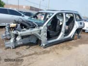 ✅ 2022 Jeep Grand Cherokee Limited • VIN: 1C4RJHBG7N8524591 • Lot: 42884222. Wystawiony na IAAI z przebiegiem Nie podano. Bezpłatny archiwum sprzedaży aukcyjnych z USA i szczegółowy raport historii pojazdu na DreamBid. Zdjęcie 16.