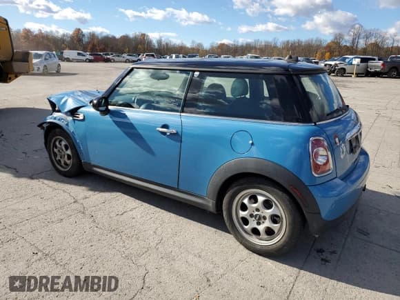✅ 2013 MINI Hardtop • VIN: WMWSU3C5XDT687477 • Lot: 91510225. Listed on Copart with 70,850 mi. Free auction sales archive from the USA and detailed vehicle history report at DreamBid. Image 2.