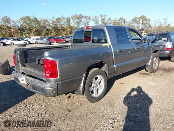 ✅ 2011 Ram Dakota Big Horn • VIN: 1D7RW3GP5BS638722 • Lot: 43498556. Wystawiony na IAAI z przebiegiem 114 768 mil. Bezpłatny archiwum sprzedaży aukcyjnych z USA i szczegółowy raport historii pojazdu na DreamBid. Zdjęcie 4.