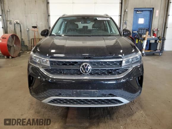 ✅ 2022 Volkswagen Taos SE • VIN: 3VVPX7B27NM036968 • Lot: 81440795. Listed on Copart with 35,944 mi. Free auction sales archive from the USA and detailed vehicle history report at DreamBid. Image 5.