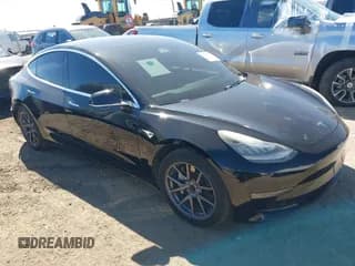 ✅ 2019 Tesla Model 3 Long Range • VIN: 5YJ3E1EB5KF197041 • Lot: 43581336. Wystawiony na IAAI z przebiegiem 106 400 mil. Bezpłatny archiwum sprzedaży aukcyjnych z USA i szczegółowy raport historii pojazdu na DreamBid. Zdjęcie 1.