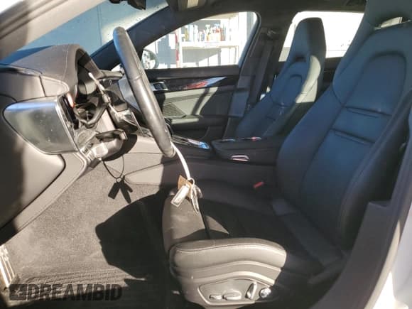 ✅ 2018 Porsche Panamera • VIN: WP0CE2A7XJL189889 • Lot: 82317734. Listed on Copart with 29,693 mi. Free auction sales archive from the USA and detailed vehicle history report at DreamBid. Image 7.