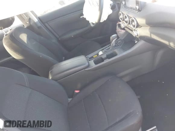 ✅ 2021 Nissan Sentra S • VIN: 3N1AB8BV2MY284946 • Lot: 43718757. Wystawiony na IAAI z przebiegiem 66 773 mil. Bezpłatny archiwum sprzedaży aukcyjnych z USA i szczegółowy raport historii pojazdu na DreamBid. Zdjęcie 5.