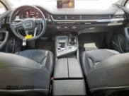 ✅ 2017 Audi Q7 Premium Plus • VIN: WA1LHAF7XHD039080 • Lot: 71279715. Wystawiony na Copart z przebiegiem 92 682 mil. Bezpłatny archiwum sprzedaży aukcyjnych z USA i szczegółowy raport historii pojazdu na DreamBid. Zdjęcie 8.