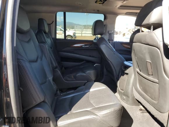 ✅ 2015 Cadillac Escalade ESV Luxury • VIN: 1GYS4SKJ4FR633811 • Lot: 81320885. Listed on Copart with 211,682 mi. Free auction sales archive from the USA and detailed vehicle history report at DreamBid. Image 11.
