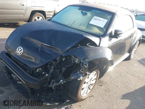 ✅ 2019 Volkswagen Beetle S • VIN: 3VW5DAAT3KM511269 • Lot: 41473431. Listed on IAAI with 34,757 mi. Free auction sales archive from the USA and detailed vehicle history report at DreamBid. Image 2.