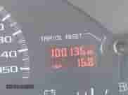 2002 Chevrolet Camaro Z28 z VIN 2G1FP22G222101109, wystawiony jako IAAI lot #39531558 z przebiegiem 100 136 mil mil oraz . Historia ofert i sprzedaży dostępna na DreamBid. Obrazek 16.