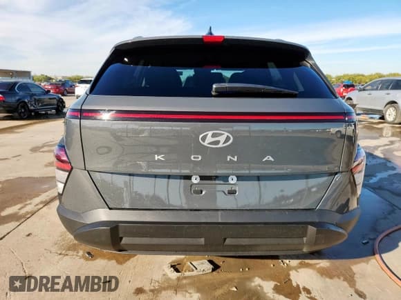 ✅ 2025 Hyundai Kona SEL • VIN: KM8HB3AB9SU312405 • Lot: 90354135. Wystawiony na Copart z przebiegiem 8 373 mil. Bezpłatny archiwum sprzedaży aukcyjnych z USA i szczegółowy raport historii pojazdu na DreamBid. Zdjęcie 6.