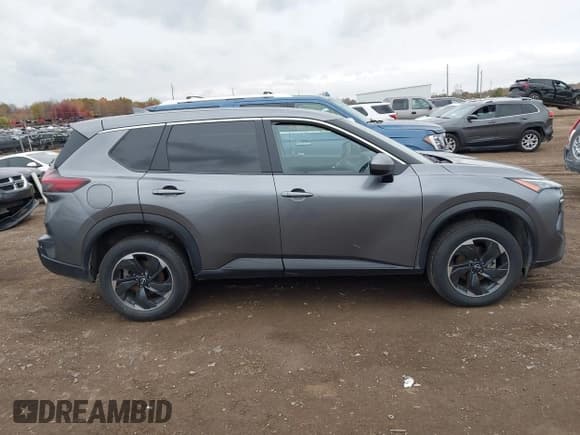 ✅ 2024 Nissan Rogue SV • VIN: JN8BT3BB8RW421169 • Lot: 43576058. Listed on IAAI with 45,480 mi. Free auction sales archive from the USA and detailed vehicle history report at DreamBid. Image 13.