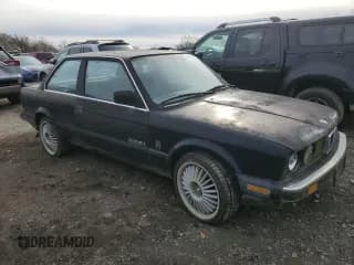 ✅ 1988 BMW 3 Series • VIN: WBAAB6400J8228236 • Lot: 82770724. Listed on Copart with 194,712 mi. Free auction sales archive from the USA and detailed vehicle history report at DreamBid. Image 4.