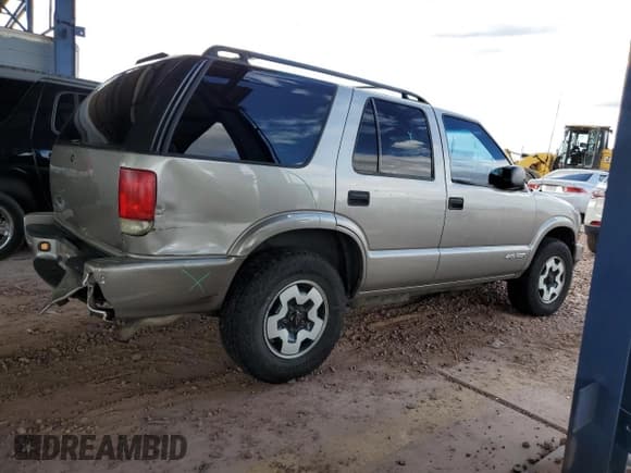 ✅ 2004 Chevrolet Blazer LS • VIN: 1GNDT13X34K104023 • Lot: 48986675. Wystawiony na Copart z przebiegiem 362 614 mil. Bezpłatny archiwum sprzedaży aukcyjnych z USA i szczegółowy raport historii pojazdu na DreamBid. Zdjęcie 3.