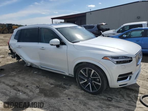 ✅ 2022 Volvo XC90 • VIN: YV4BR00Z5N1810574 • Lot: 45897694. Listed on Copart with 47,888 mi. Free auction sales archive from the USA and detailed vehicle history report at DreamBid. Image 4.