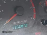 ✅ 1999 Ford Mustang • VIN: 1FAFP4040XF157766 • Lot: 42059696. Wystawiony na IAAI z przebiegiem 133 287 mil. Bezpłatny archiwum sprzedaży aukcyjnych z USA i szczegółowy raport historii pojazdu na DreamBid. Zdjęcie 7.