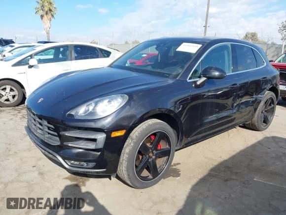 ✅ 2016 Porsche Macan Turbo • VIN: WP1AF2A50GLB94593 • Lot: 43305939. Listed on IAAI with 72,261 mi. Free auction sales archive from the USA and detailed vehicle history report at DreamBid. Image 17.