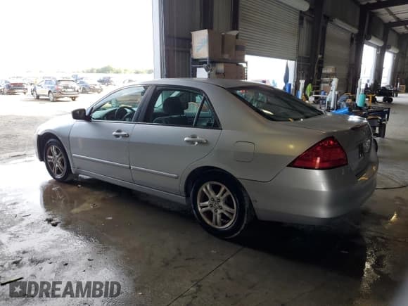 ✅ 2006 Honda Accord LX SE • VIN: 1HGCM56326A110567 • Lot: 91871235. Listed on Copart with 226,552 mi. Free auction sales archive from the USA and detailed vehicle history report at DreamBid. Image 2.