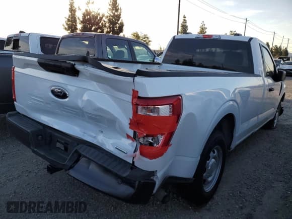 ✅ 2022 Ford F-150 XL • VIN: 1FTMF1CP7NKE48777 • Lot: 73188894. Wystawiony na Copart z przebiegiem 66 338 mil. Bezpłatny archiwum sprzedaży aukcyjnych z USA i szczegółowy raport historii pojazdu na DreamBid. Zdjęcie 3.