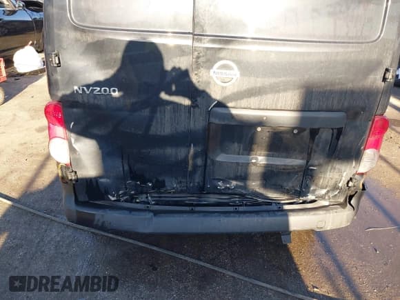 ✅ 2013 Nissan NV200 SV • VIN: 3N6CM0KN1DK697250 • Лот: 41519653. Опубликован ранее на IAAI с пробегом 200 379 миль. Бесплатный доступ к архиву аукционных продаж из США и подробный отчёт об истории автомобиля на DreamBid. Изображение 6.