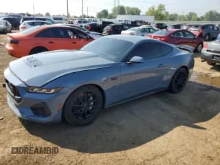 ✅ 2025 Ford Mustang GT • VIN: 1FA6P8CF7S5401738 • Lot: 70166435. Listed on Copart with 13,785 mi. Free auction sales archive from the USA and detailed vehicle history report at DreamBid. Image 1.