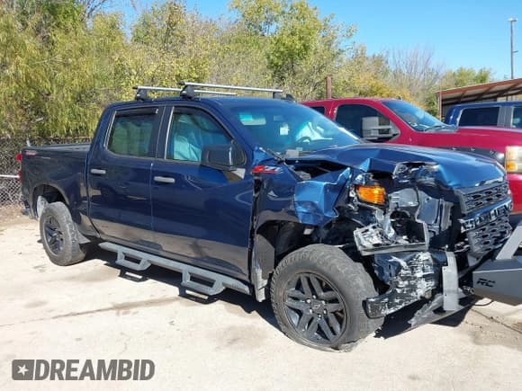 ✅ 2019 Chevrolet Silverado 1500 Custom Trail Boss • VIN: 1GCPYCEF2KZ352243 • Lot: 43803850. Listed on IAAI with 79,125 mi. Free auction sales archive from the USA and detailed vehicle history report at DreamBid. Image 13.