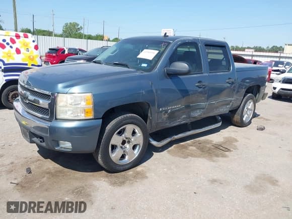 ✅ 2007 Chevrolet Silverado 1500 Work Truck • VIN: 2GCEC13C571528768 • Lot: 41990590. Listed on IAAI with 221,192 mi. Free auction sales archive from the USA and detailed vehicle history report at DreamBid. Image 2.