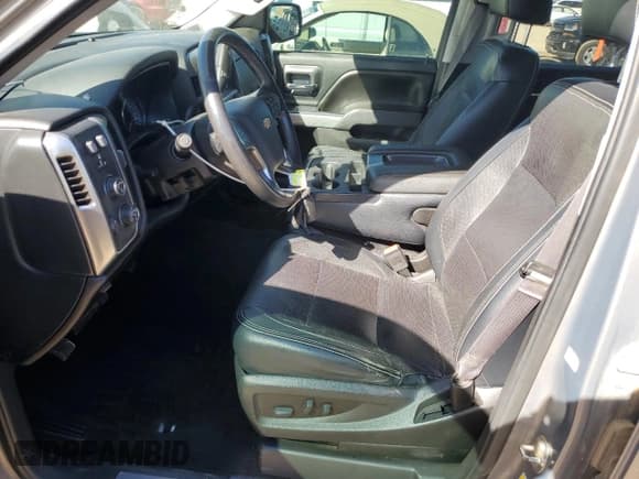 ✅ 2017 Chevrolet Silverado 1500 LT • VIN: 3GCUKRECXHG377395 • Lot: 82202805. Wystawiony na Copart z przebiegiem 150 910 mil. Bezpłatny archiwum sprzedaży aukcyjnych z USA i szczegółowy raport historii pojazdu na DreamBid. Zdjęcie 7.