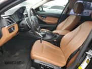 ✅ 2015 BMW 3 Series 328i xDrive • VIN: WBA3B5G57FNS12196 • Лот: 91198535. Опубликован ранее на Copart с пробегом 96 934 миль. Бесплатный доступ к архиву аукционных продаж из США и подробный отчёт об истории автомобиля на DreamBid. Изображение 7.