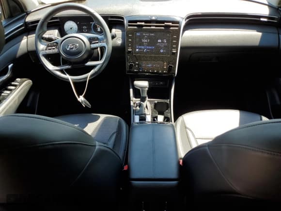 ✅ 2022 Hyundai Tucson SEL • VIN: 5NMJCCAE1NH073571 • Lot: 61308474. Listed on Copart with 25,506 mi. Free auction sales archive from the USA and detailed vehicle history report at DreamBid. Image 8.