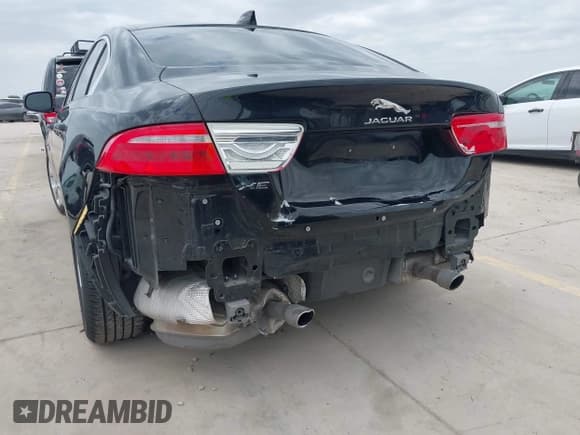 ✅ 2018 Jaguar XE 25t • VIN: SAJAR4FX9JCP34319 • Лот: 42026283. Опубликован ранее на IAAI с пробегом 47 356 миль. Бесплатный доступ к архиву аукционных продаж из США и подробный отчёт об истории автомобиля на DreamBid. Изображение 6.