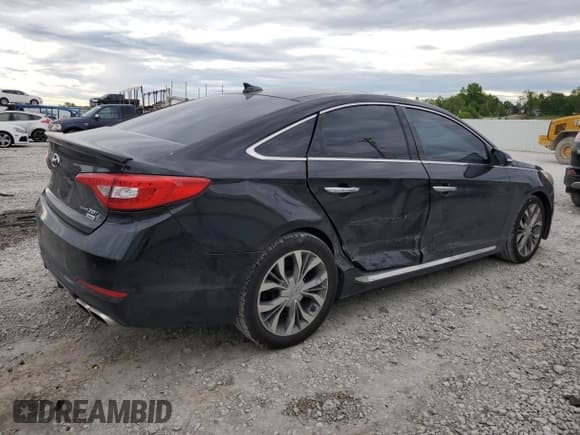 ✅ 2015 Hyundai Sonata Sport • VIN: 5NPE34AB2FH252901 • Lot: 56576315. Wystawiony na Copart z przebiegiem 109 064 mil. Bezpłatny archiwum sprzedaży aukcyjnych z USA i szczegółowy raport historii pojazdu na DreamBid. Zdjęcie 3.