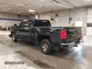 2017 Chevrolet Silverado 1500 LT с VIN 1GCVKREC5HZ407827, выставлен на аукционе IAAI как лот 43113250 с пробегом 111 688 миль миль и . История ставок и продаж доступна на DreamBid. Изображение 3.