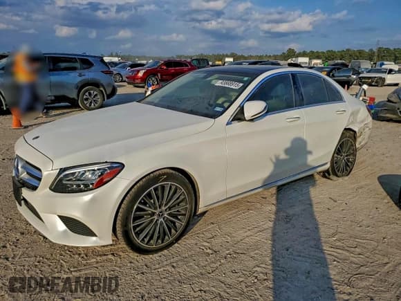 ✅ 2020 Mercedes-Benz C 300 • VIN: WDDWF8DB4LR539486 • Лот: 93888915. Опубликован ранее на Copart с пробегом 38 769 миль. Бесплатный доступ к архиву аукционных продаж из США и подробный отчёт об истории автомобиля на DreamBid. Изображение 1.