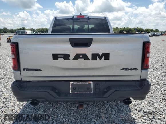 2025 Ram 1500 Rebel z VIN 1C6SRFLP5SN521500, wystawiony jako Copart lot #67063795 z przebiegiem 15 845 mil mil oraz Szkoda całkowita • Salvage title. Historia ofert i sprzedaży dostępna na DreamBid. Obrazek 6.