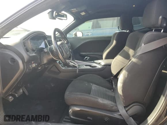 ✅ 2020 Dodge Challenger GT • VIN: 2C3CDZJG1LH195208 • Lot: 63541054. Wystawiony na Copart z przebiegiem 83 566 mil. Bezpłatny archiwum sprzedaży aukcyjnych z USA i szczegółowy raport historii pojazdu na DreamBid. Zdjęcie 7.