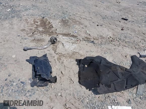 ✅ 2021 Land Rover Defender • VIN: SALE3ERU0M2038671 • Lot: 42606135. Listed on IAAI with 79,051 mi. Free auction sales archive from the USA and detailed vehicle history report at DreamBid. Image 12.