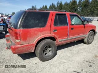 ✅ 2000 Chevrolet Blazer LS • VIN: 1GNDT13W2Y2206667 • Lot: 53310985. Wystawiony na Copart z przebiegiem 61 236 mil. Bezpłatny archiwum sprzedaży aukcyjnych z USA i szczegółowy raport historii pojazdu na DreamBid. Zdjęcie 3.