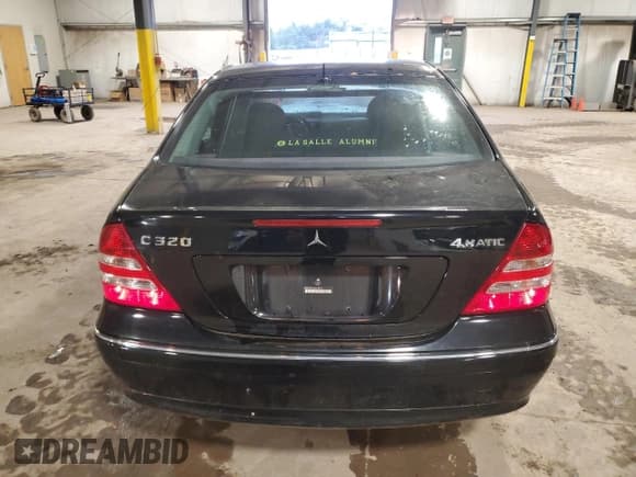 ✅ 2005 Mercedes-Benz C 320 • VIN: WDBRF84J95F612515 • Lot: 52577735. Listed on Copart with 195,477 mi. Free auction sales archive from the USA and detailed vehicle history report at DreamBid. Image 6.