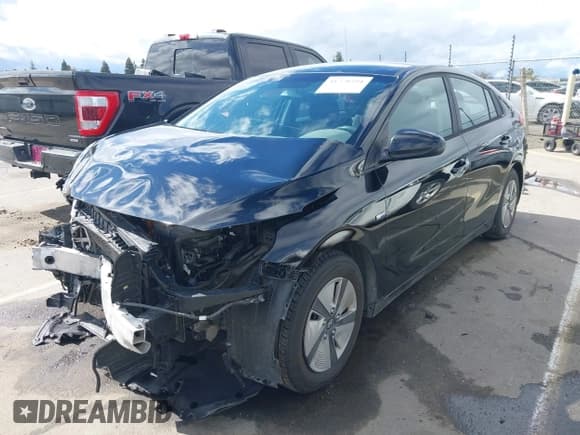 ✅ 2019 Hyundai Ioniq Blue • VIN: KMHC65LC3KU175915 • Lot: 41778594. Wystawiony na IAAI z przebiegiem 109 977 mil. Bezpłatny archiwum sprzedaży aukcyjnych z USA i szczegółowy raport historii pojazdu na DreamBid. Zdjęcie 2.
