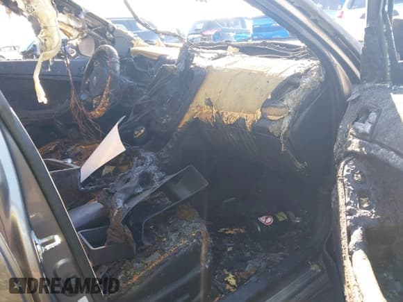 ✅ 2013 Kia Optima SX • VIN: 5XXGR4A67DG141263 • Lot: 43597795. Listed on IAAI with Not provided. Free auction sales archive from the USA and detailed vehicle history report at DreamBid. Image 5.