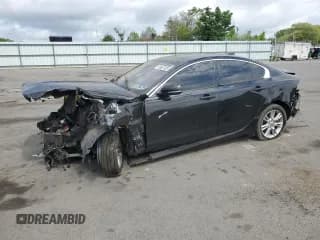 ✅ 2018 Jaguar XE 25t Premium • VIN: SAJAJ4FX4JCP24241 • Lot: 55667005. Wystawiony na Copart z przebiegiem Nie podano. Bezpłatny archiwum sprzedaży aukcyjnych z USA i szczegółowy raport historii pojazdu na DreamBid. Zdjęcie 1.