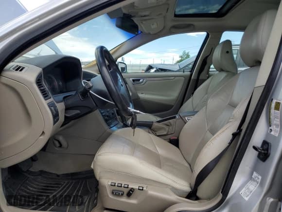 ✅ 2006 Volvo S60 2.4L Turbo • VIN: YV1RS547362555926 • Лот: 59562505. Опубликован ранее на Copart с пробегом 227 362 миль. Бесплатный доступ к архиву аукционных продаж из США и подробный отчёт об истории автомобиля на DreamBid. Изображение 7.