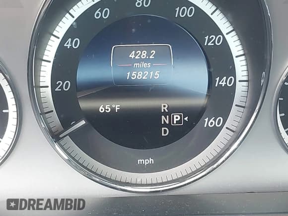 ✅ 2013 Mercedes-Benz E 350 Luxury • VIN: WDDHF5KB5DA752604 • Lot: 43654639. Wystawiony na IAAI z przebiegiem 158 215 mil. Bezpłatny archiwum sprzedaży aukcyjnych z USA i szczegółowy raport historii pojazdu na DreamBid. Zdjęcie 15.