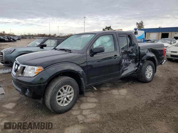 ✅ 2020 Nissan Frontier SV • VIN: 1N6ED0EB5LN717129 • Лот: 90036655. Опубликован ранее на Copart с пробегом 21 677 миль. Бесплатный доступ к архиву аукционных продаж из США и подробный отчёт об истории автомобиля на DreamBid. Изображение 1.