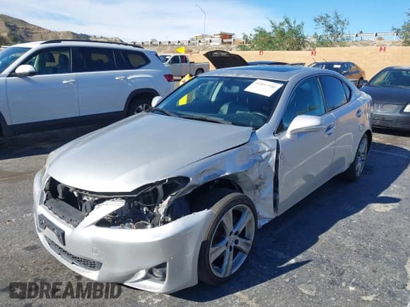 ✅ 2011 Lexus IS 250 • VIN: JTHBF5C20B5152799 • Lot: 43847946. Listed on IAAI with 144,677 mi. Free auction sales archive from the USA and detailed vehicle history report at DreamBid. Image 18.