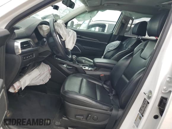 ✅ 2022 Kia Telluride S • VIN: 5XYP64HC5NG260740 • Lot: 64036085. Wystawiony na Copart z przebiegiem 65 922 mil. Bezpłatny archiwum sprzedaży aukcyjnych z USA i szczegółowy raport historii pojazdu na DreamBid. Zdjęcie 7.